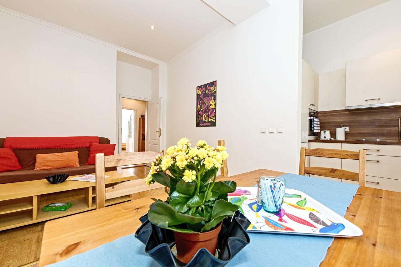 Chill Hill Apartments Prague Exterior photo
