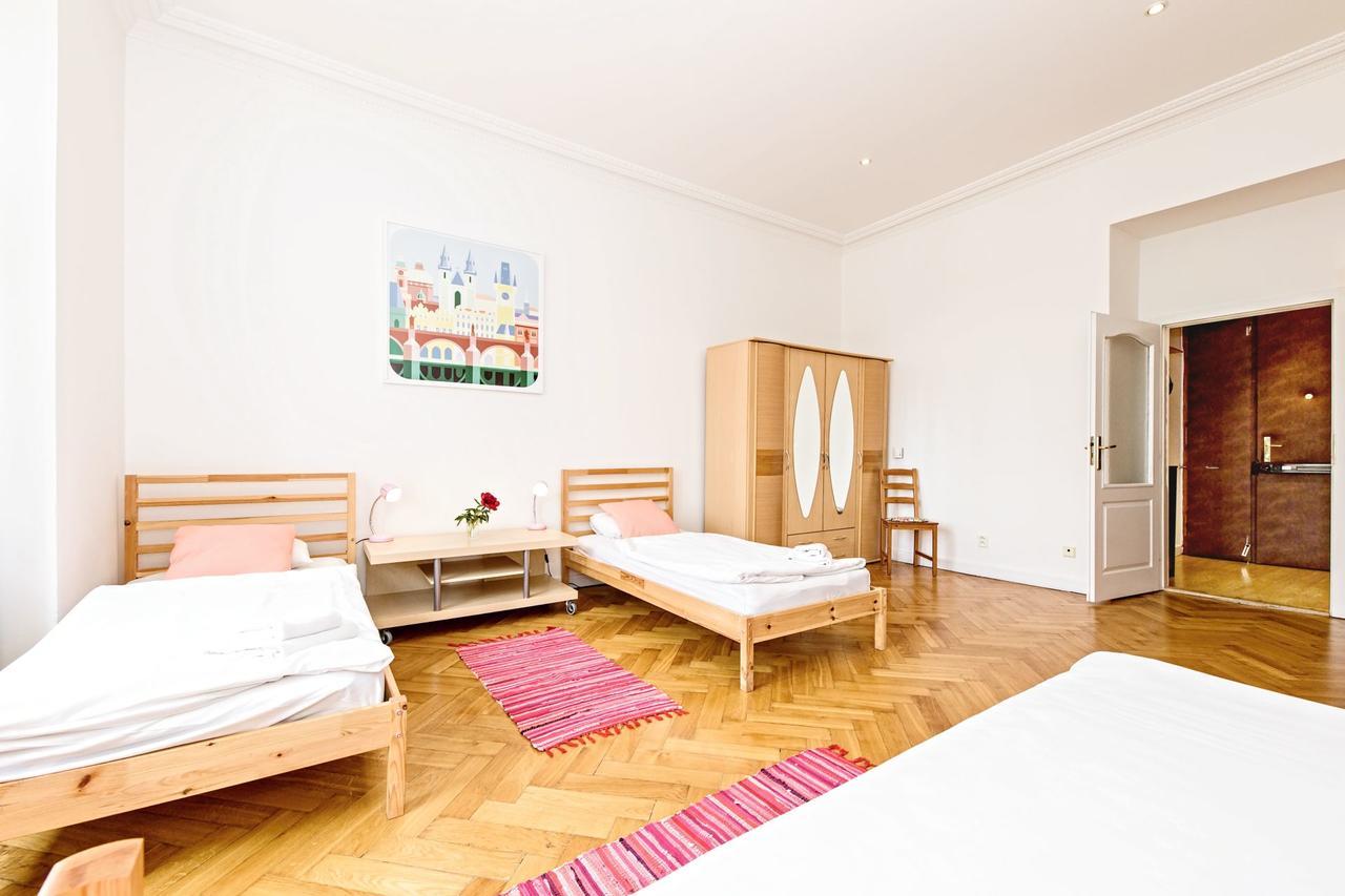 Chill Hill Apartments Prague Exterior photo