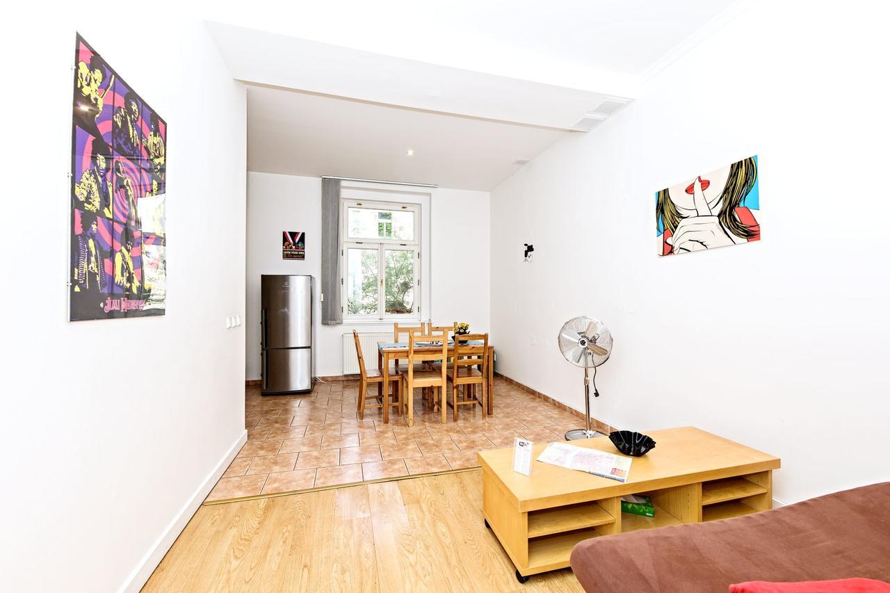 Chill Hill Apartments Prague Exterior photo